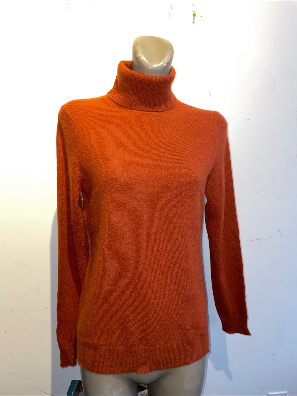 Lord & Taylor cashmere sweater NEW